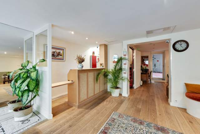 2-Star Hotel Paris 16th · Rooms · Louisa Hotel 